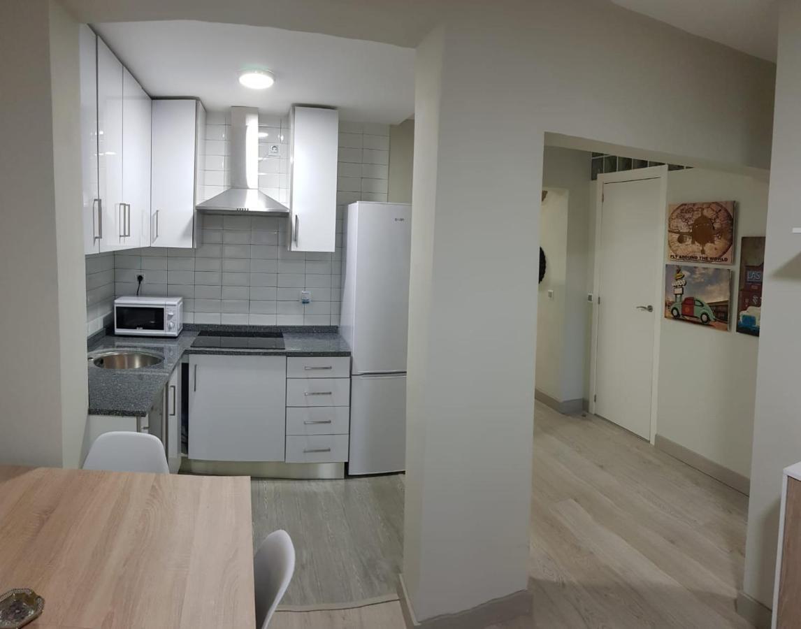 Apartamento Barajas. Aeropuerto/Ifema Madrid Buitenkant foto
