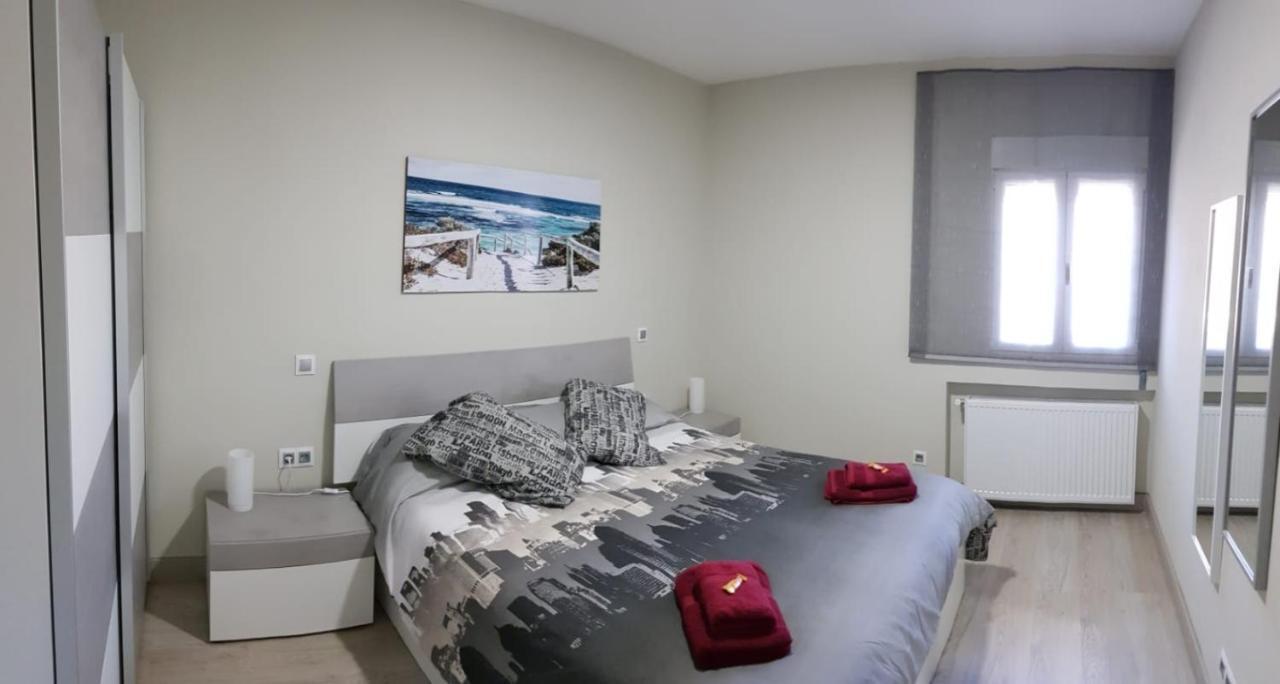 Apartamento Barajas. Aeropuerto/Ifema Madrid Buitenkant foto